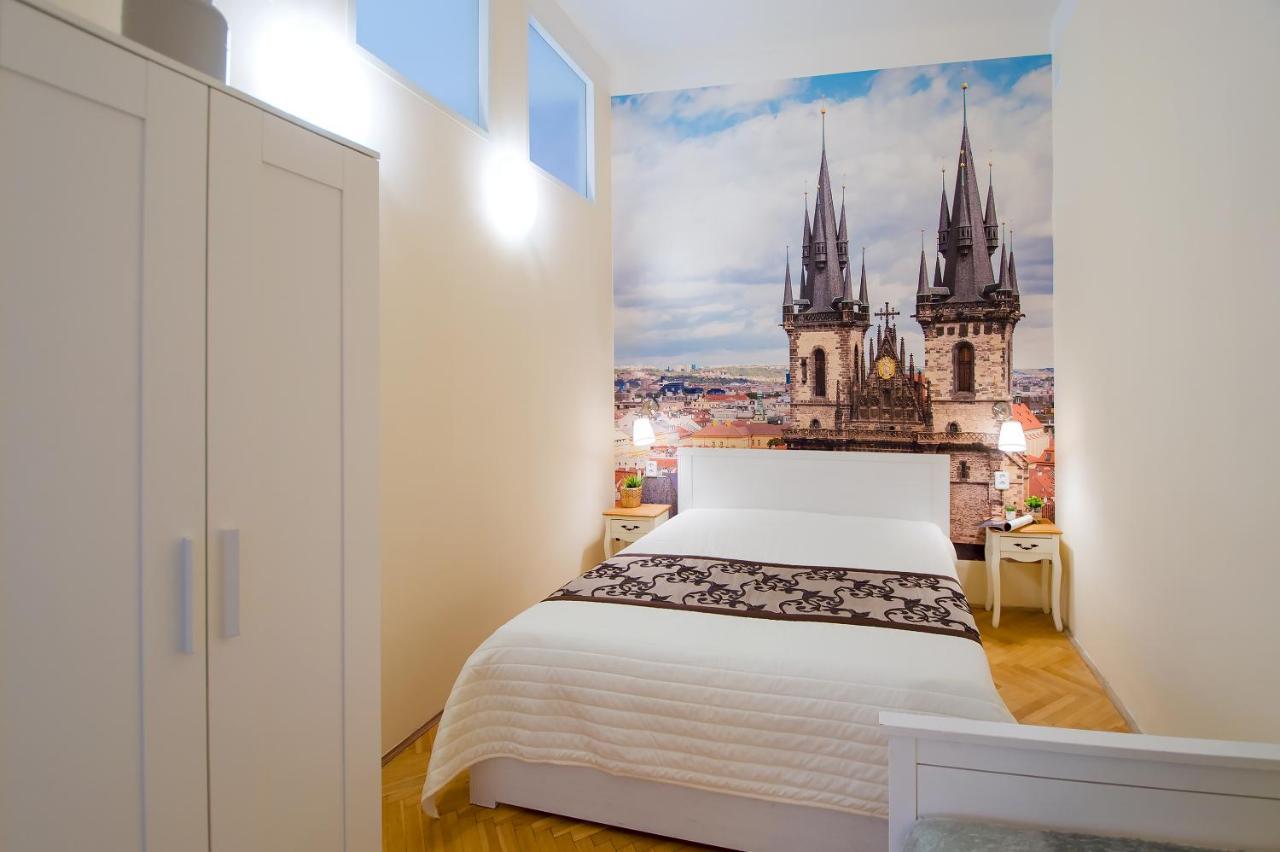 City Center Apartment Legerova Prag Exteriör bild
