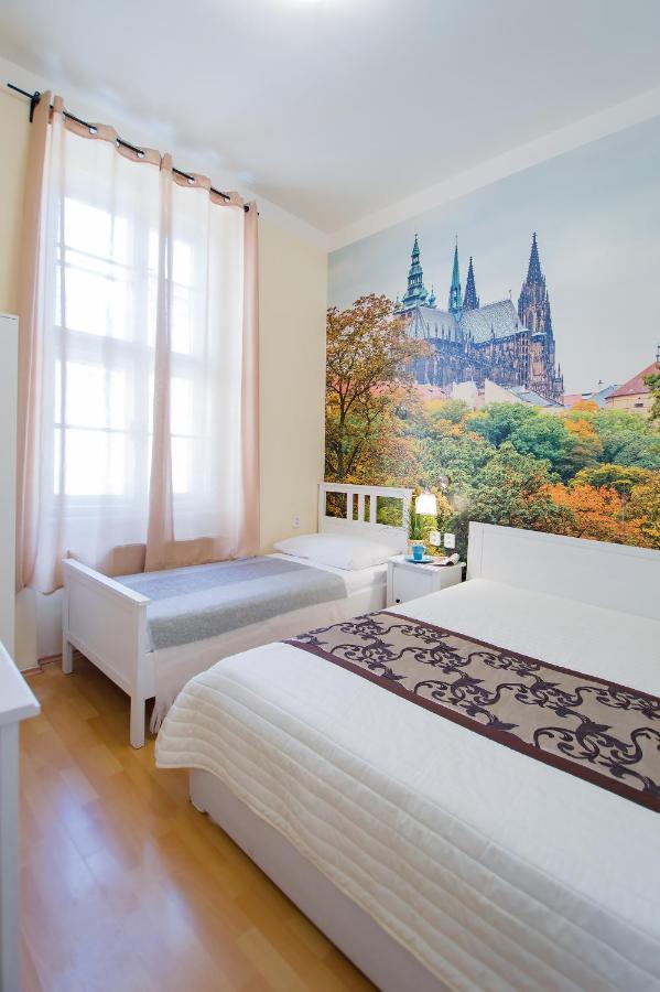 City Center Apartment Legerova Prag Exteriör bild
